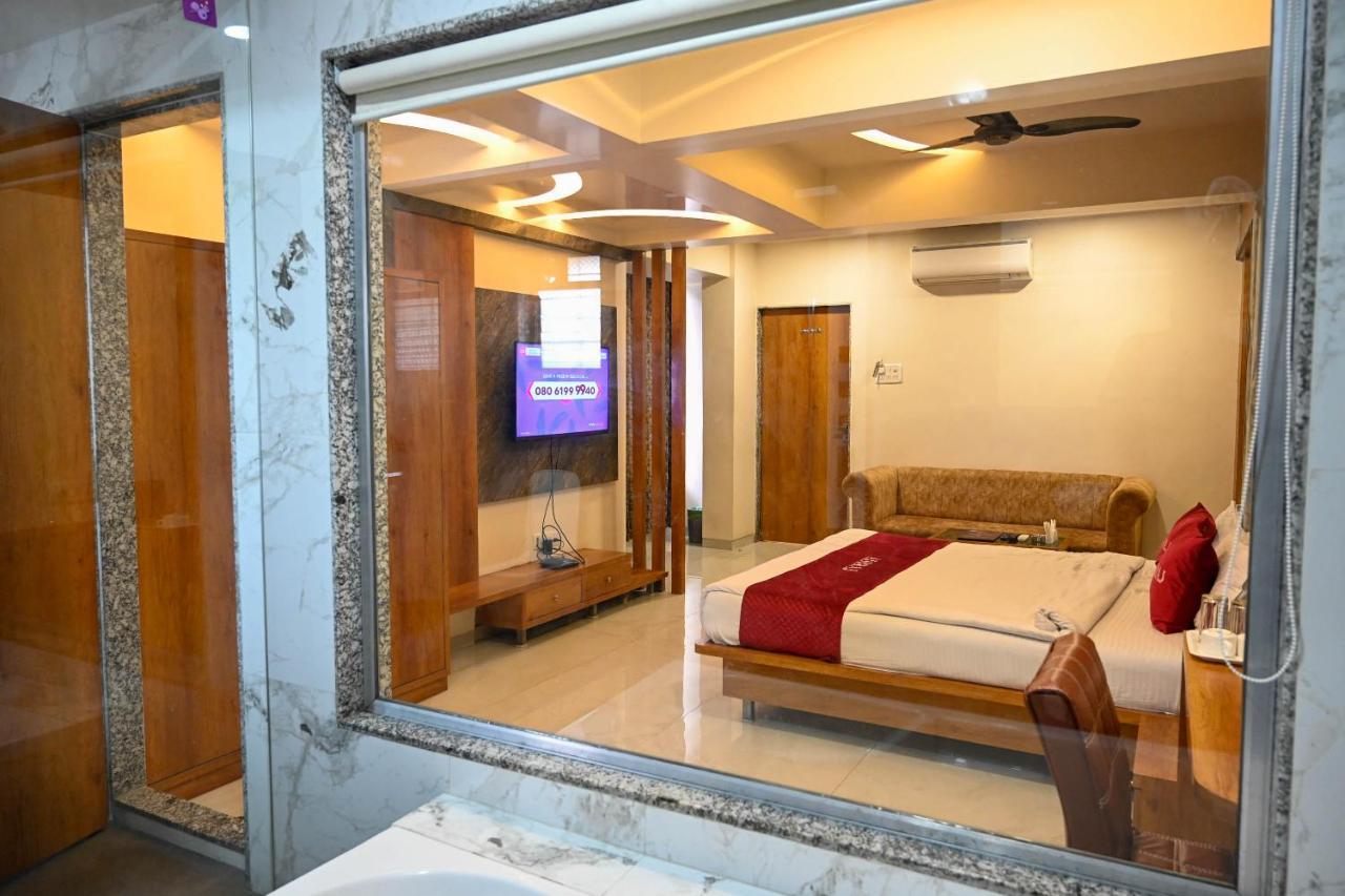 Adiraj Residency Hotel Navi Mumbai Exterior photo